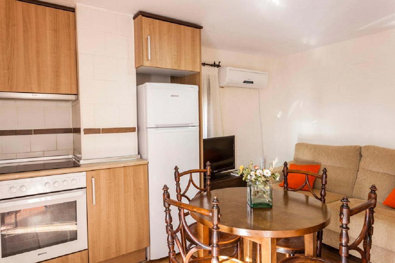 Apartamentos Casa Samper Santa Eulalia de Gállego Δωμάτιο φωτογραφία